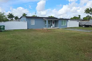 30232 SW 172nd Ave, Homestead, FL 33030 - Photo 2