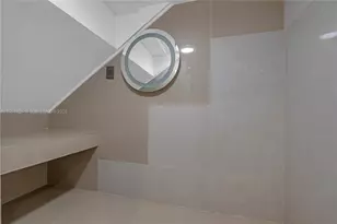 1605 Lenox Ave., Miami Beach, FL 33139 - Photo 22