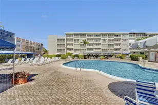 330 SE 2nd St, Hallandale Beach, FL 33009 - Photo 40