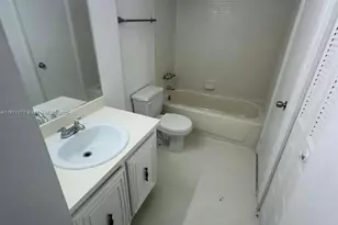 484 NW 165th St Rd, Miami, FL 33169 - Photo 16