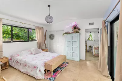 301 NE 115th St, Miami, FL 33161 - Photo 28