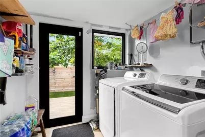 301 NE 115th St, Miami, FL 33161 - Photo 50