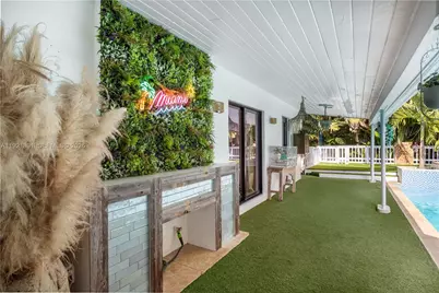 301 NE 115th St, Miami, FL 33161 - Photo 32