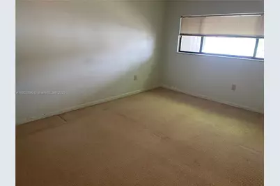 911 NE 199th St #203-14, Miami, FL 33179 - Photo 16