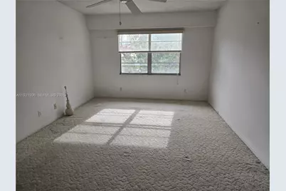 1000 SW 128th Ter #410V, Pembroke Pines, FL 33027 - Photo 4