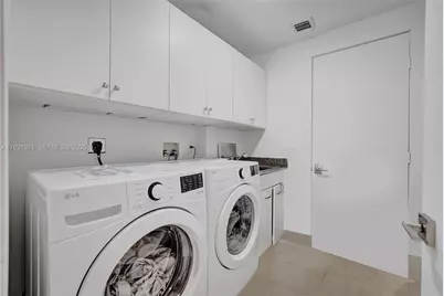 21200 The Point #403, Aventura, FL 33180 - Photo 10