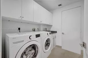 21200 The Point, Aventura, FL 33180 - Photo 10