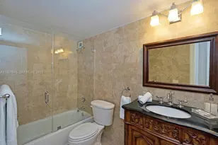 5601 Collins Ave, Miami Beach, FL 33140 - Photo 10