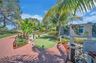 244 Durham F, Deerfield Beach, FL 33442 - Photo 2