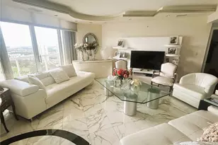 20191 E Country Club Dr, Aventura, FL 33180 - Photo 6