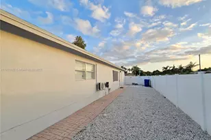 6571 Park St, Hollywood, FL 33024 - Photo 34