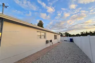 6571 Park St, Hollywood, FL 33024 - Photo 30