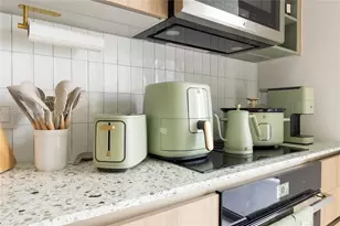 159 NE 6th St, Miami, FL 33132 - Photo 36