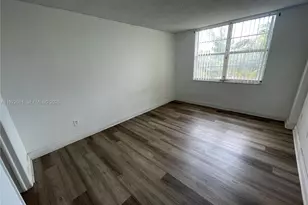 [Address not provided], North Miami, FL 33161 - Photo 12