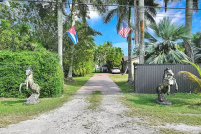 21801 SW 202nd Ave, Miami, FL 33170 - Photo 4