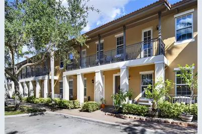 1121 SW 147th Ter, Pembroke Pines, FL 33027 - Photo 2