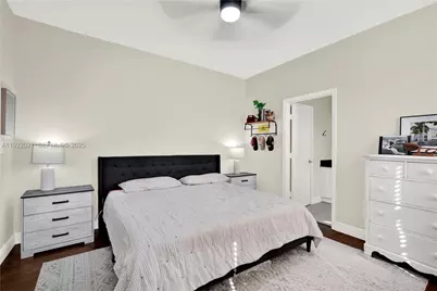 1121 SW 147th Ter, Pembroke Pines, FL 33027 - Photo 20