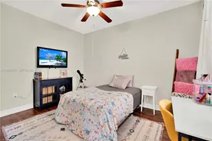 1121 SW 147th Ter, Pembroke Pines, FL 33027 - Photo 16