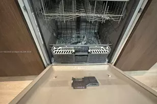 10473 NW 82nd St, Doral, FL 33178 - Photo 40