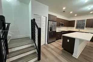 10473 NW 82nd St, Doral, FL 33178 - Photo 8