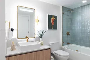 159 NE 6th St, Miami, FL 33132 - Photo 22