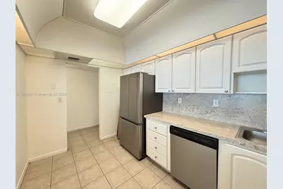 19380 Collins Ave #602, Sunny Isles Beach, FL 33160 - Photo 4