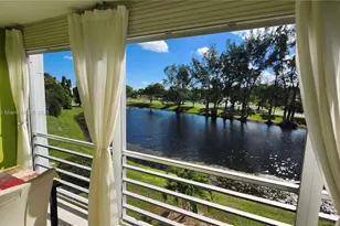 3143 Cambridge G, Deerfield Beach, FL 33442 - Photo 4