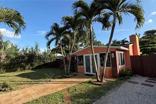 37 SW 11th St, Dania Beach, FL 33004 - Photo 2