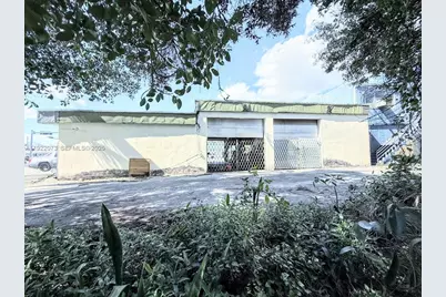 11851 W Dixie Hwy, Miami, FL 33161 - Photo 20
