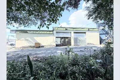 11851 W Dixie Hwy, Miami, FL 33161 - Photo 20
