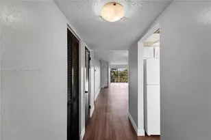 6101 N Falls Cir Dr, Lauderhill, FL 33319 - Photo 6