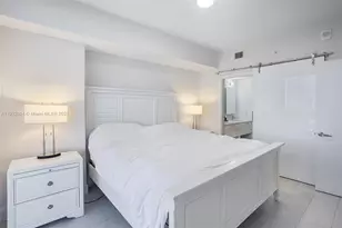 16385 Biscayne Blvd, North Miami Beach, FL 33160 - Photo 16