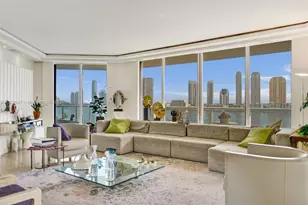 4000 Island Blvd, Aventura, FL 33160 - Photo 4