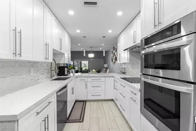 1064 NW 97th Ave #219, Pembroke Pines, FL 33024 - Photo 10