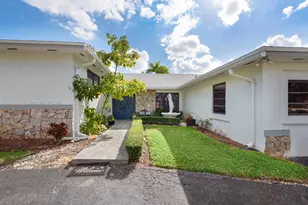 11724 SW 95th St, Miami, FL 33186 - Photo 2