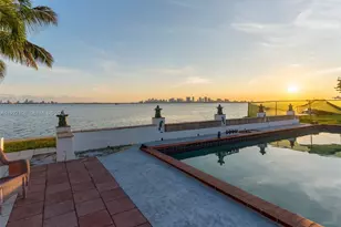 1680 S Treasure Dr, North Bay Village, FL 33141 - Photo 1