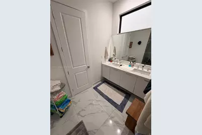 8119 NW 47th Ter, Doral, FL 33166 - Photo 18