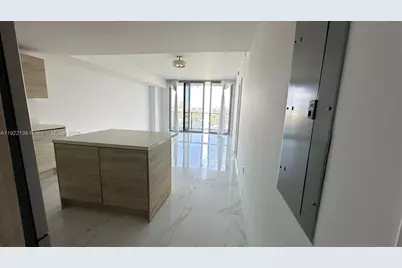 16385 Biscayne Blvd #2418, North Miami Beach, FL 33160 - Photo 6