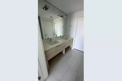 16385 Biscayne Blvd #2418, North Miami Beach, FL 33160 - Photo 14