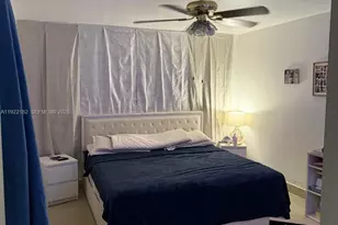 17652 NW 76th Ct, Hialeah, FL 33015 - Photo 4