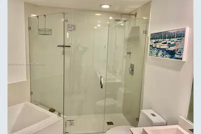 45 SW 9th St #2201, Miami, FL 33130 - Photo 8