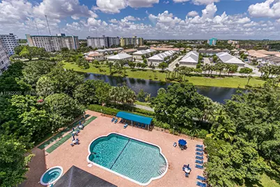 4001 Hillcrest Dr #609, Hollywood, FL 33021 - Photo 1