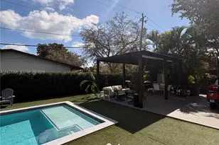 12125 NE 2nd Ave, North Miami, FL 33161 - Photo 6