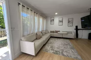 1480 NE 151st St, Miami, FL 33162 - Photo 4