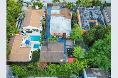 37 NW 47th Ter, Miami, FL 33127 - Photo 4