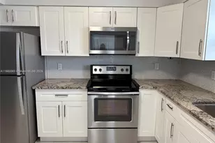 141 NE 10th Ave, Hallandale Beach, FL 33009 - Photo 2