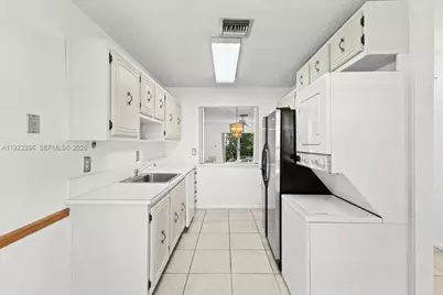 13752 S Via Flora #B, Delray Beach, FL 33484 - Photo 6