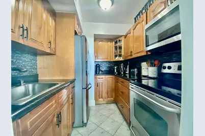 2841 NE 163rd St #1008, North Miami Beach, FL 33160 - Photo 8