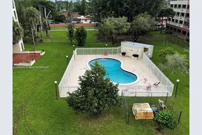 650 NE 149th St #402A, Miami, FL 33161 - Photo 1
