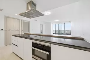 1000 Brickell Plaza, Miami, FL 33131 - Photo 6